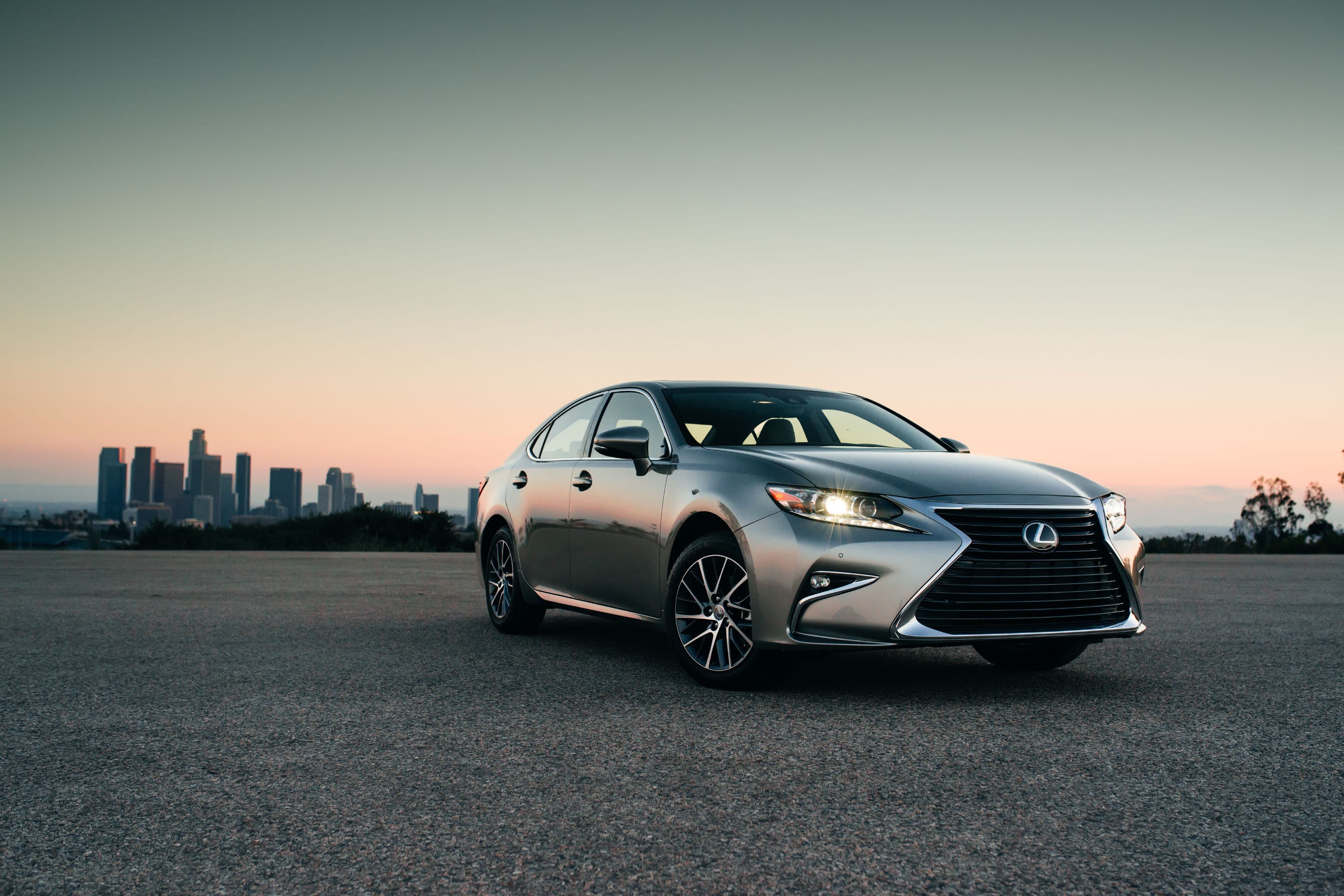 2018 Lexus ES 350 supplies refined exhilaration