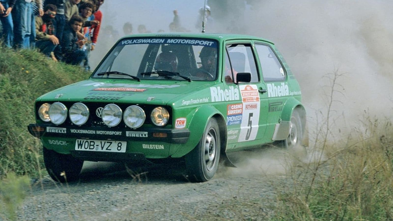 THE COMPLETE BOOK OF VOLKSWAGEN GTI: MAD ABOUT PLAID